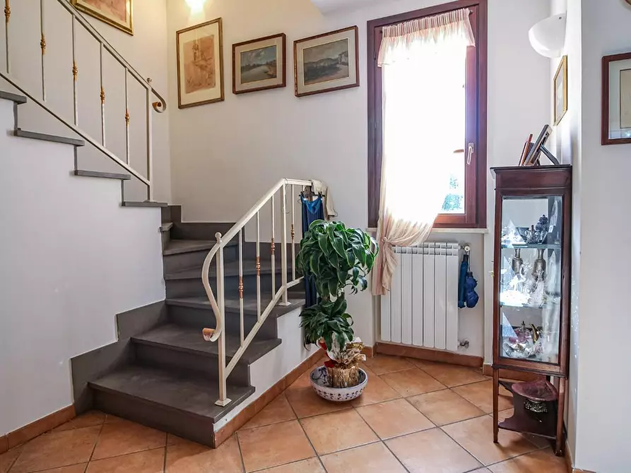 Immagine 11 di Casa bifamiliare in vendita  a San Giuliano Terme
