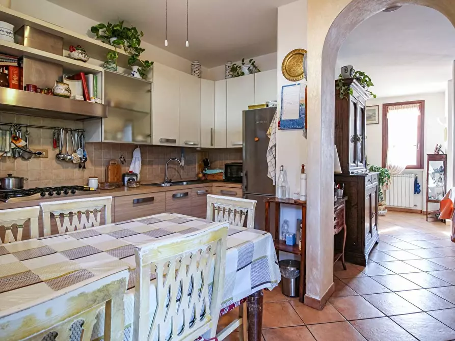 Immagine 10 di Casa bifamiliare in vendita  a San Giuliano Terme
