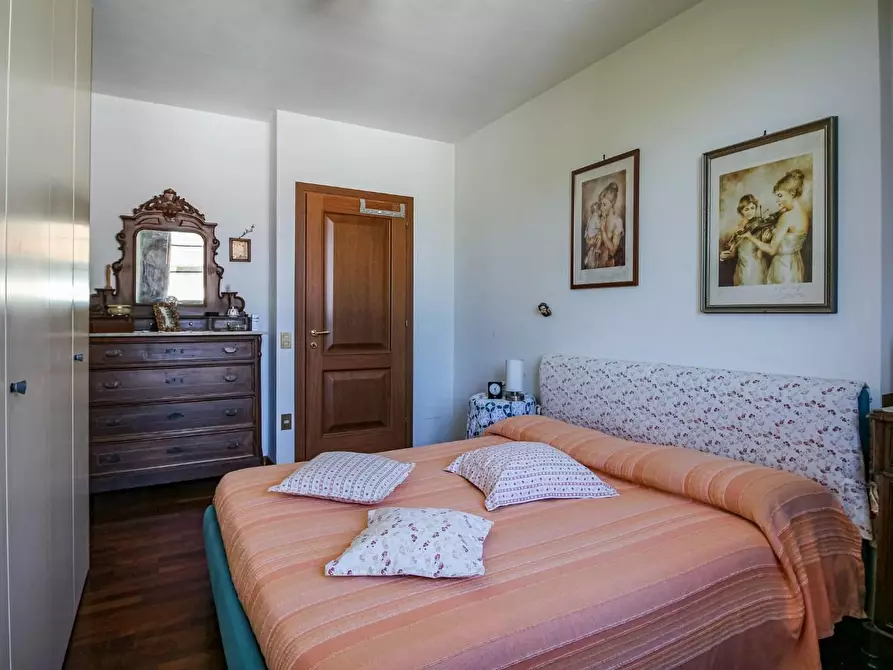Immagine 16 di Casa bifamiliare in vendita  a San Giuliano Terme