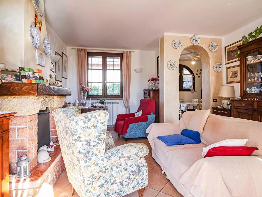 Immagine 4 di Casa bifamiliare in vendita  a San Giuliano Terme