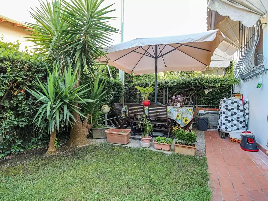 Immagine 27 di Casa bifamiliare in vendita  a San Giuliano Terme