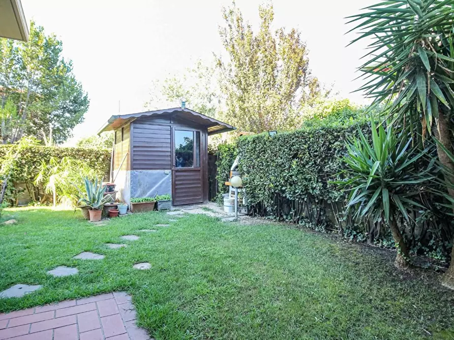 Immagine 28 di Casa bifamiliare in vendita  a San Giuliano Terme