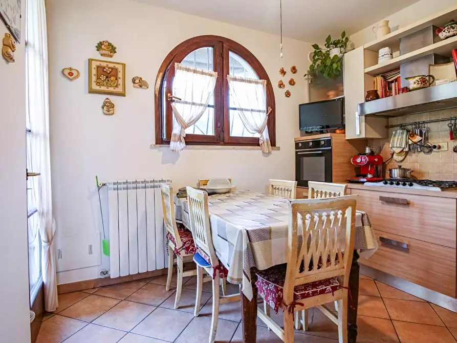 Immagine 8 di Casa bifamiliare in vendita  a San Giuliano Terme