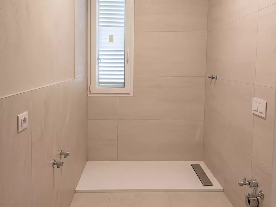 Immagine 6 di Appartamento in vendita  a Empoli