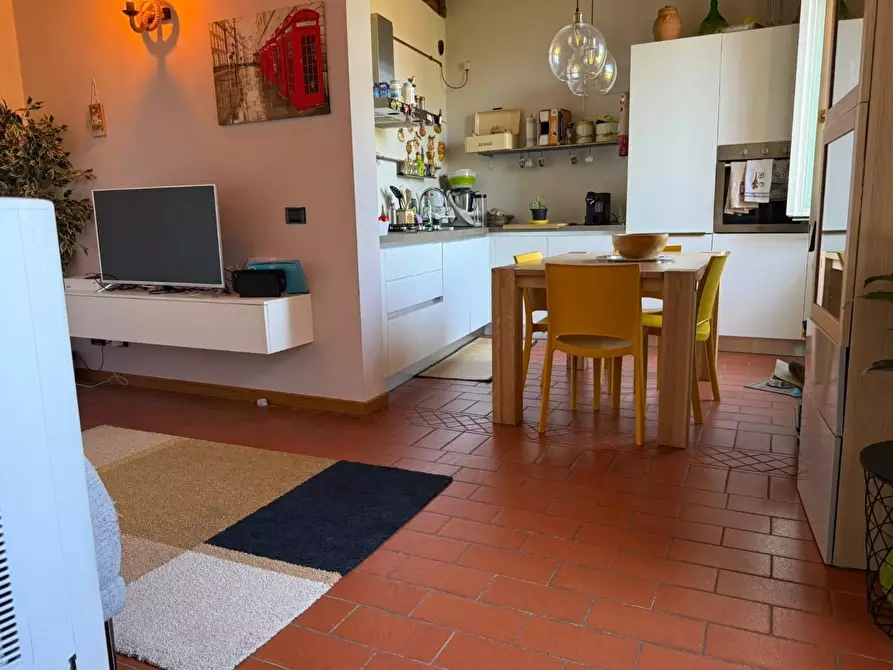 Immagine 1 di Appartamento in vendita  a Lucca