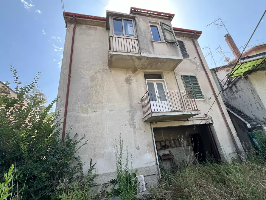 Immagine 37 di Terratetto in vendita  a Massa