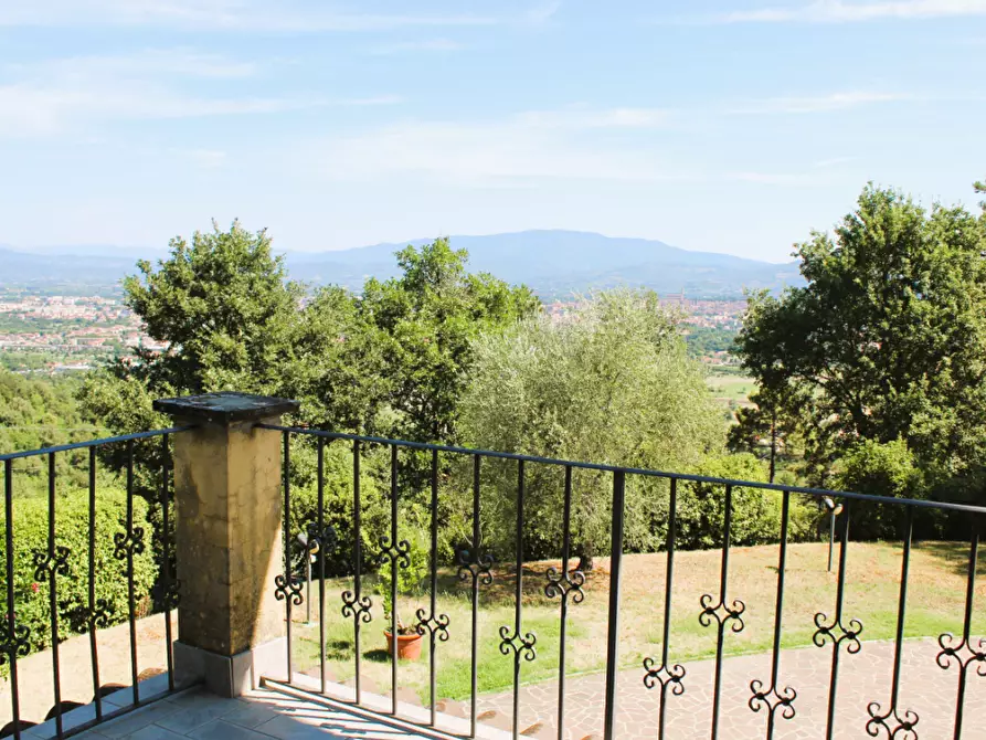 Immagine 16 di Villa in vendita  a Arezzo