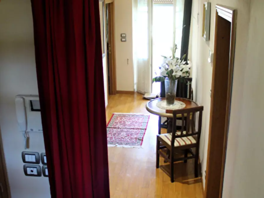 Immagine 11 di Villa in vendita  a Arezzo