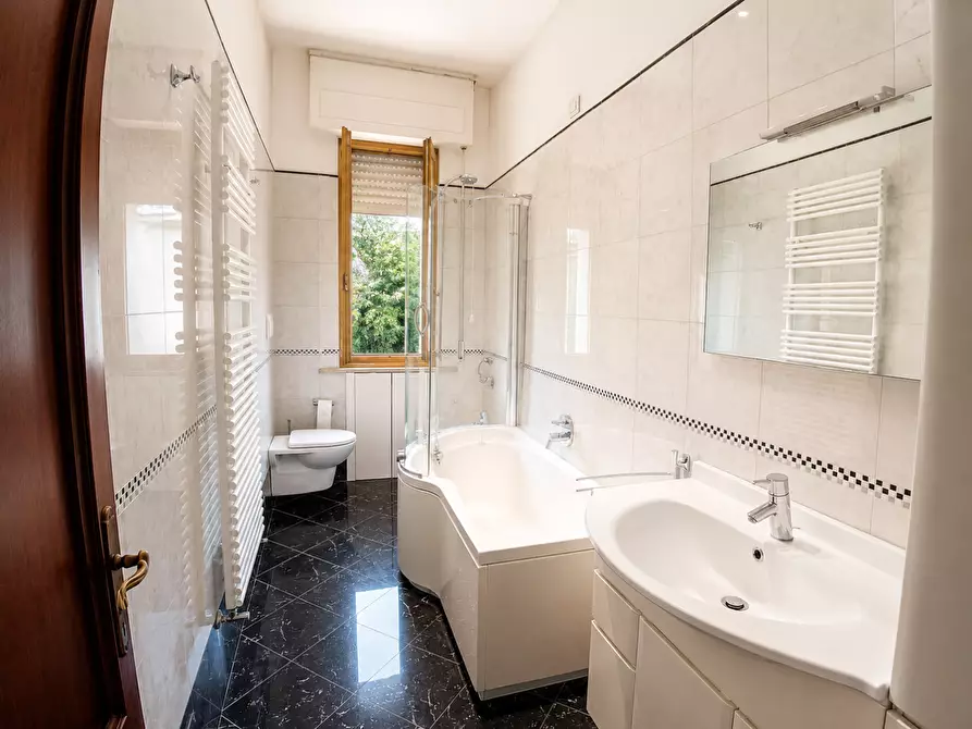 Immagine 8 di Villa in vendita  a Sovicille