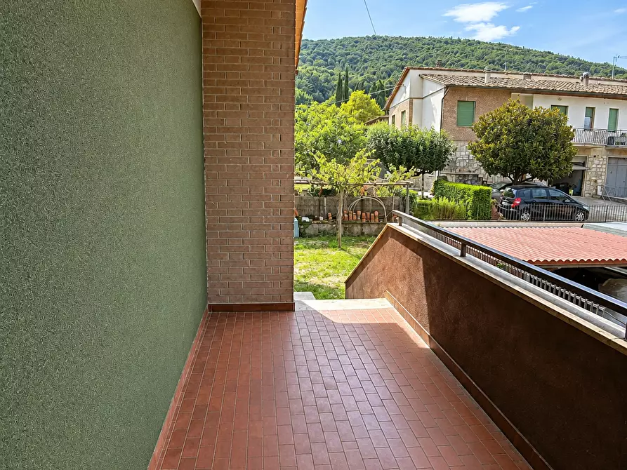 Immagine 2 di Villa in vendita  a Sovicille