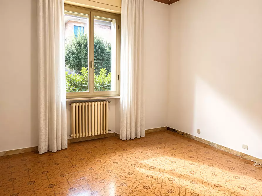 Immagine 11 di Villa in vendita  a Sovicille