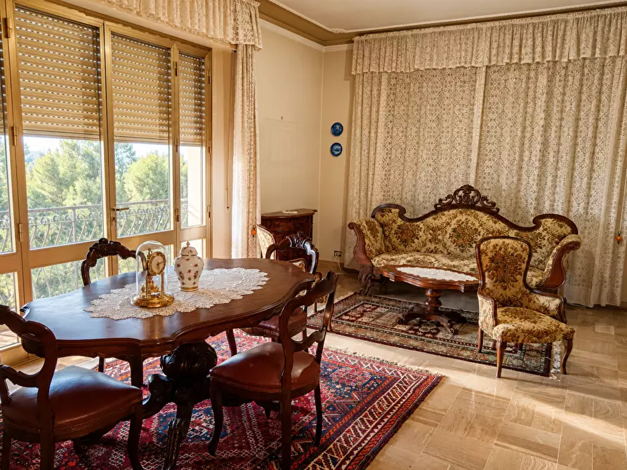 Immagine 5 di Villa in vendita  a Sovicille