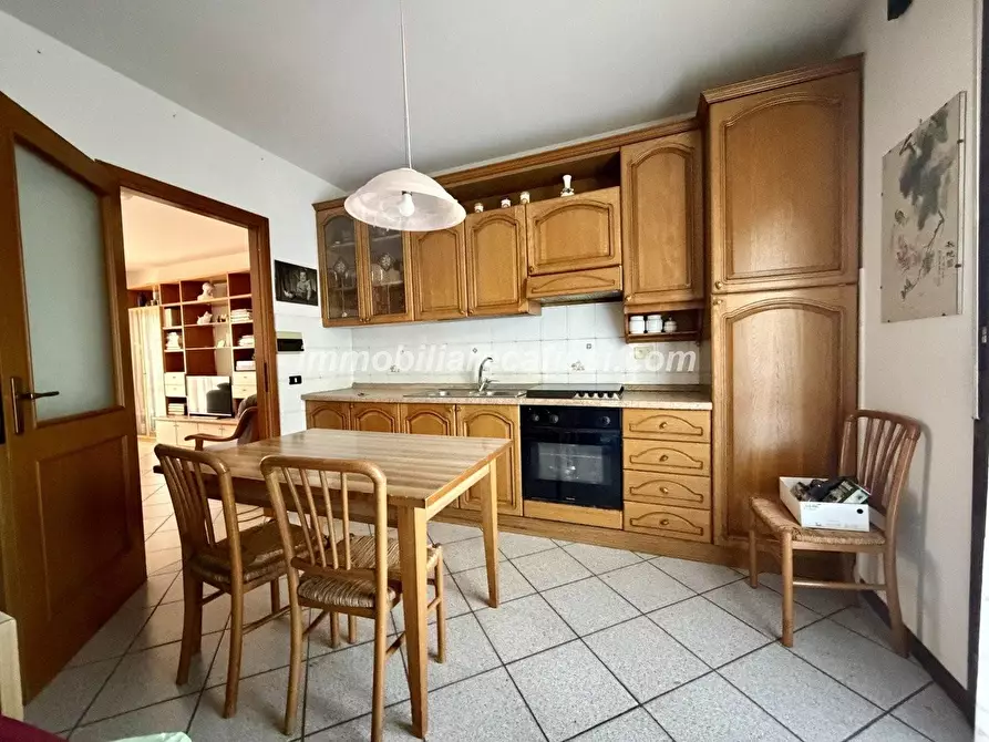 Immagine 7 di Appartamento in vendita  a Carmignano