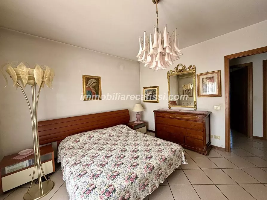 Immagine 11 di Appartamento in vendita  a Carmignano