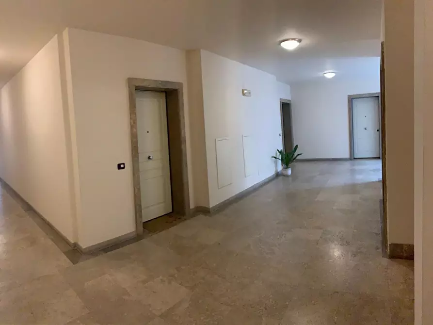 Immagine 21 di Appartamento in affitto  a Pisa