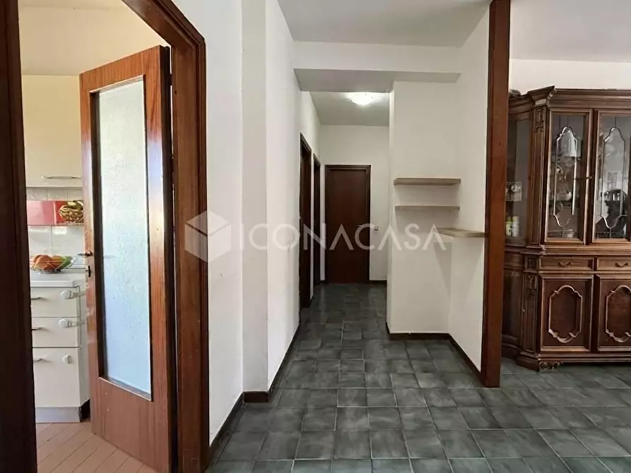 Immagine 11 di Appartamento in vendita  a Pontedera