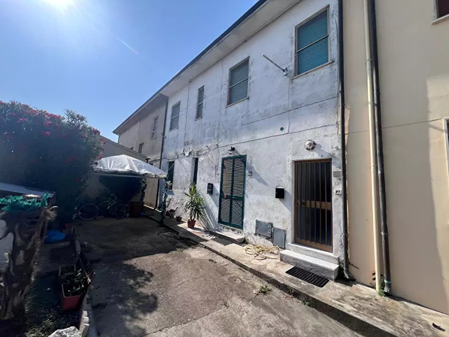 Immagine 1 di Appartamento in vendita  a Cascina