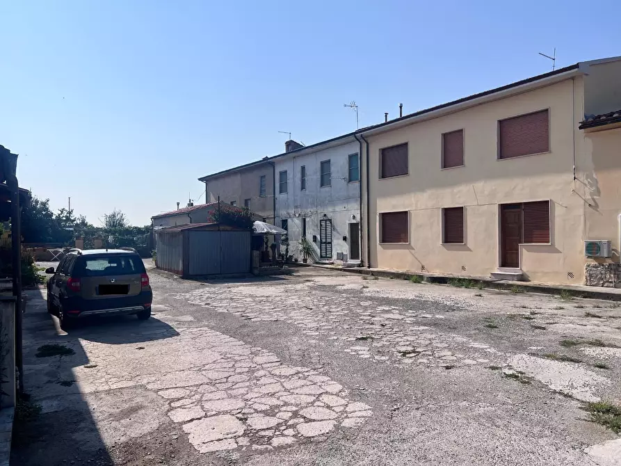 Immagine 9 di Appartamento in vendita  a Cascina