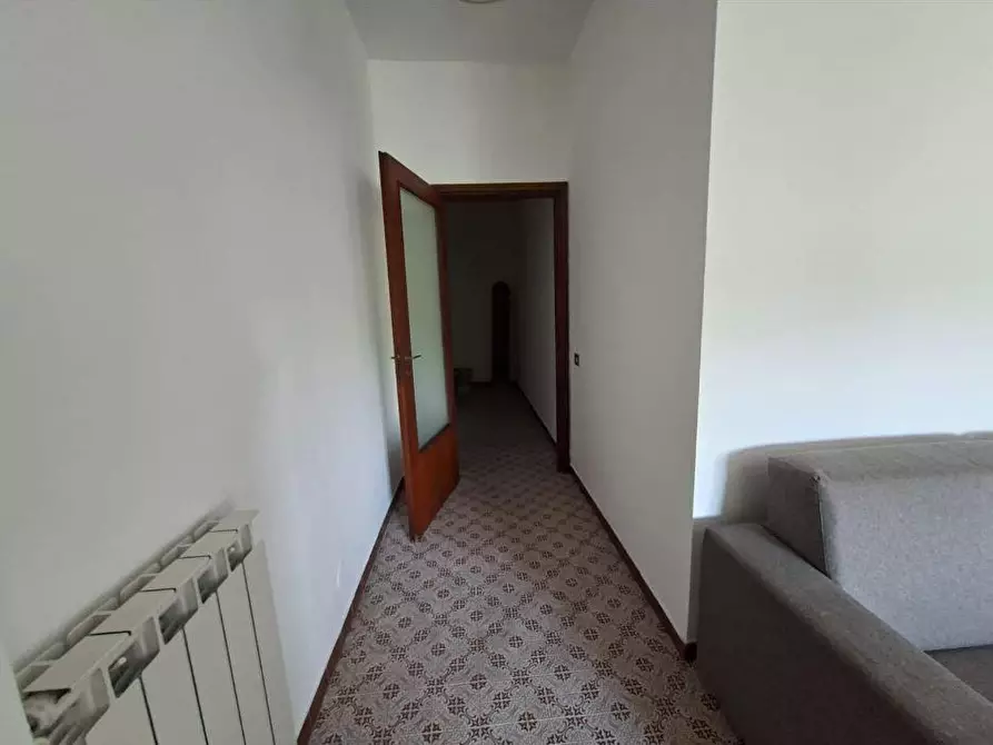 Immagine 16 di Appartamento in vendita  a Sarzana