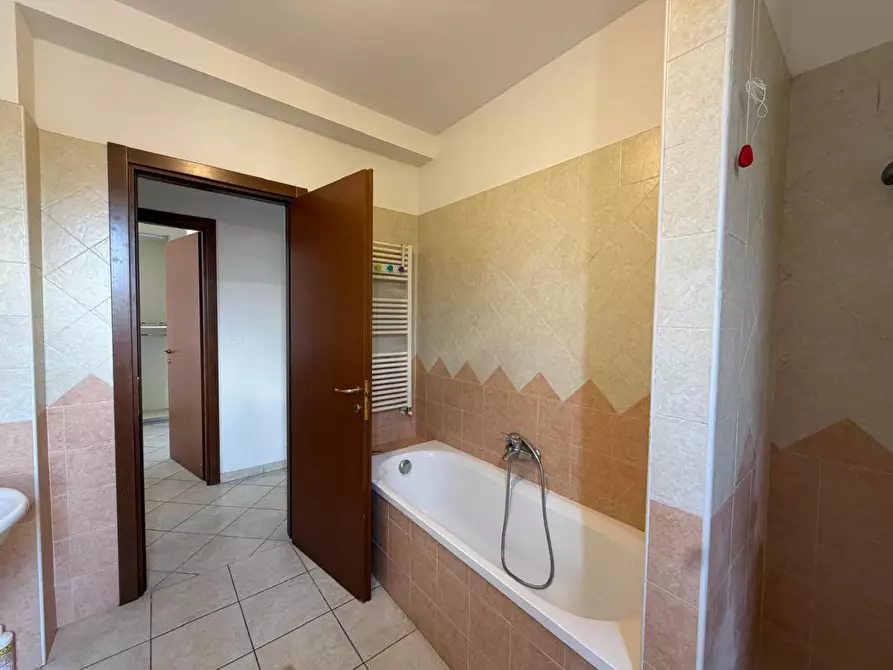Immagine 10 di Appartamento in vendita  a Tresana
