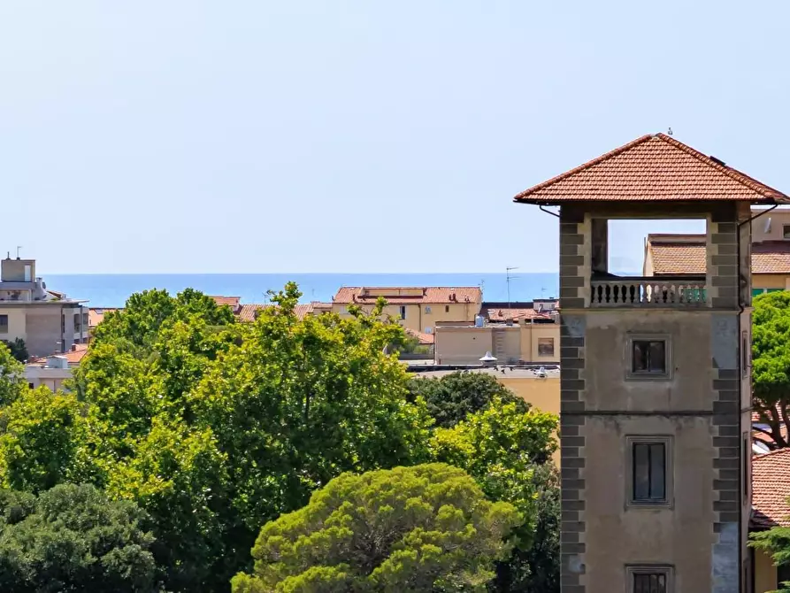 Immagine 45 di Mansarda in vendita  a Livorno