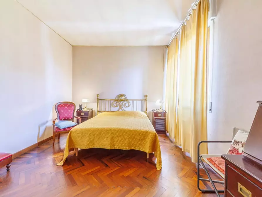 Immagine 34 di Mansarda in vendita  a Livorno