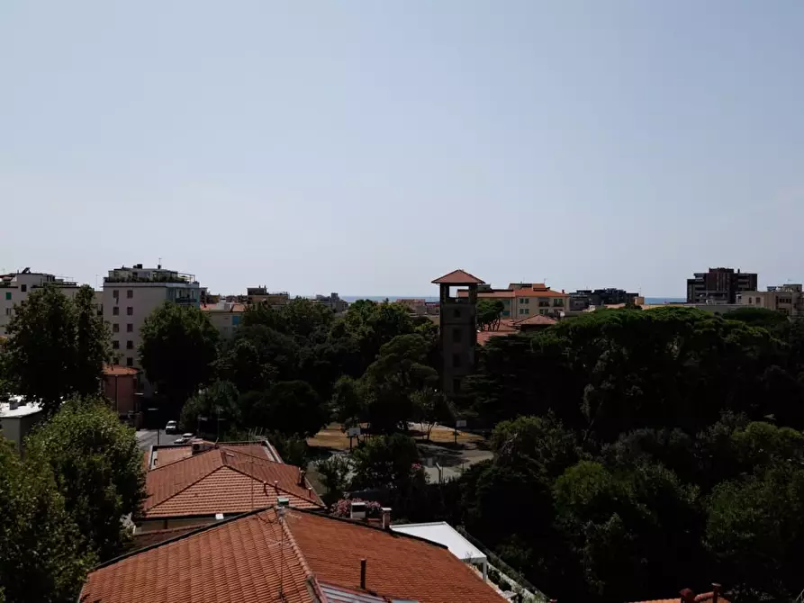 Immagine 43 di Mansarda in vendita  a Livorno