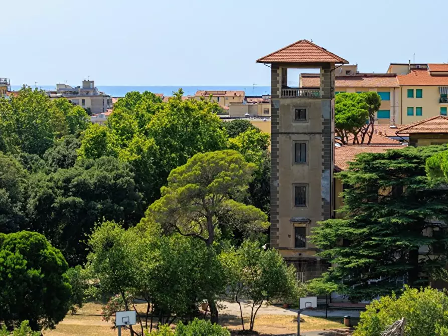 Immagine 44 di Mansarda in vendita  a Livorno