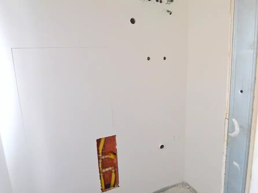 Immagine 14 di Mansarda in vendita  a Lucca