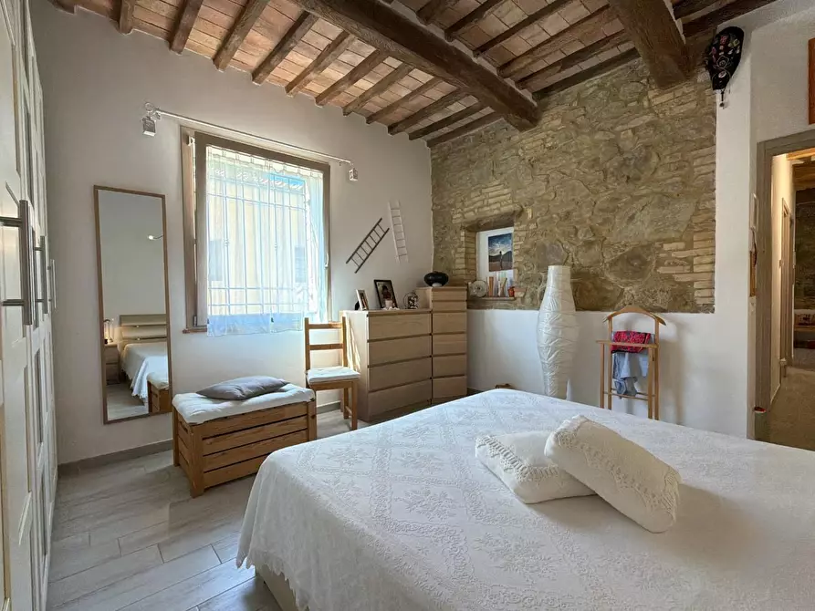 Immagine 19 di Appartamento in vendita  a Chianni