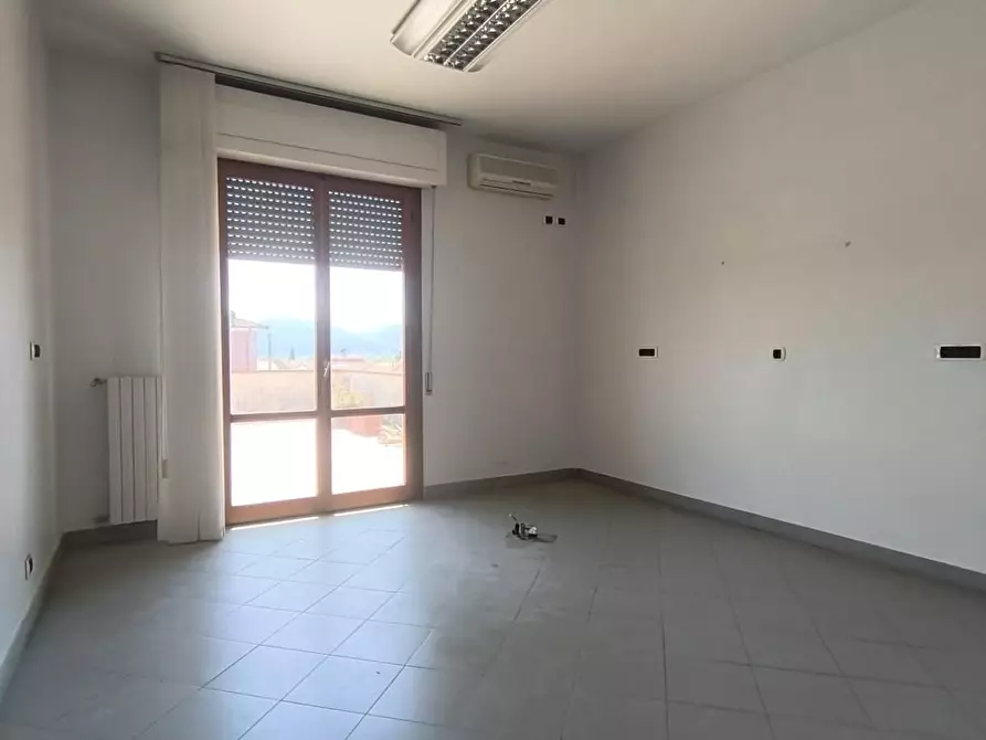 Immagine 5 di Appartamento in vendita  a Castelnuovo Magra