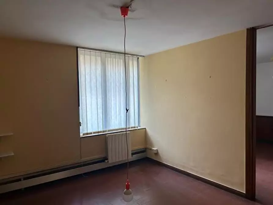 Immagine 5 di Ufficio in affitto  a Carrara