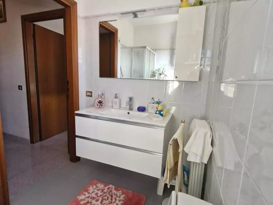 Immagine 12 di Appartamento in vendita  a Campiglia Marittima