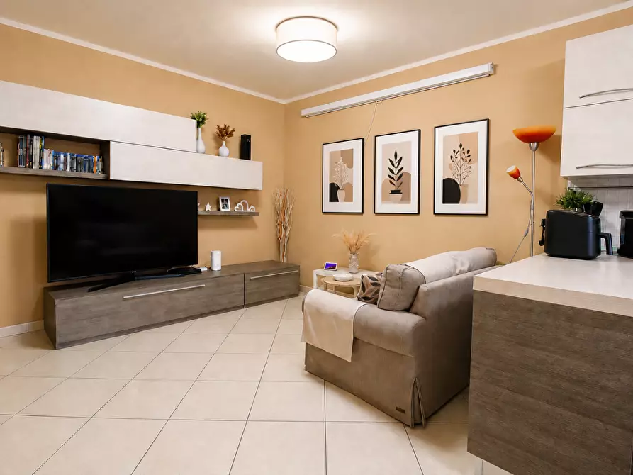 Immagine 3 di Appartamento in vendita  a Cascina