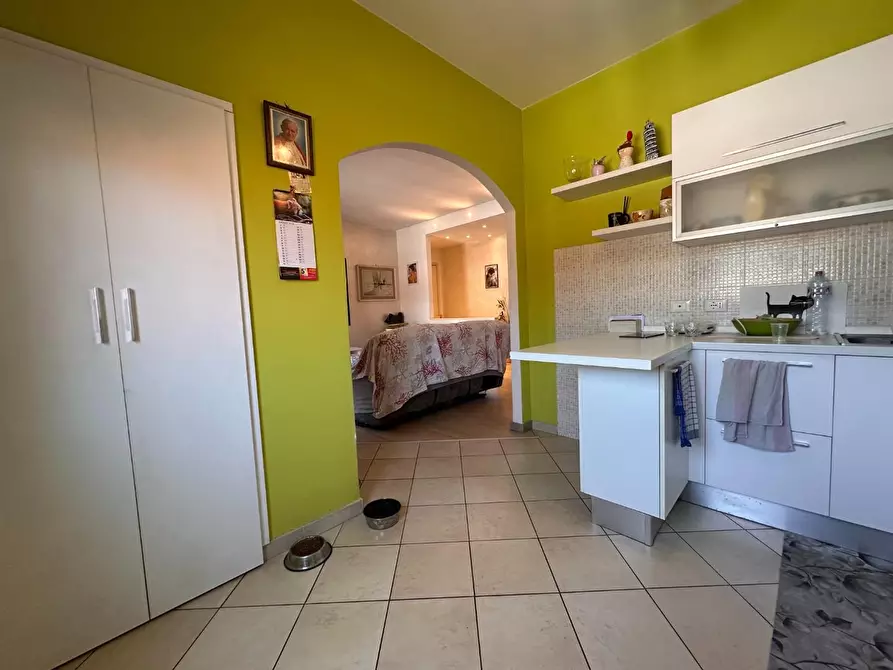 Immagine 15 di Appartamento in vendita  a Cascina