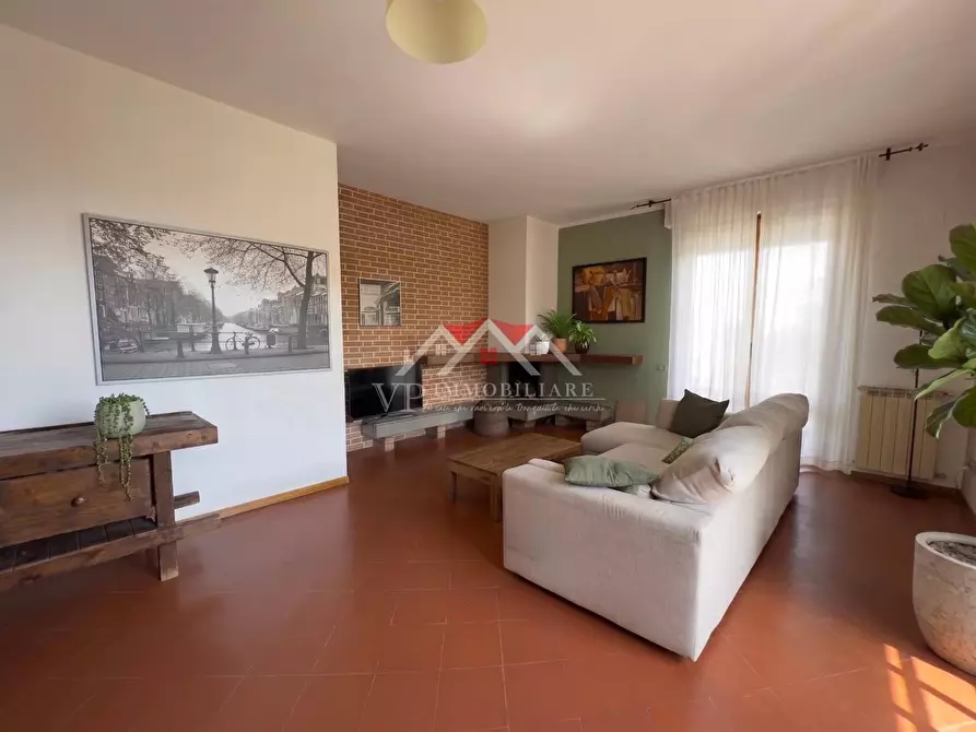 Immagine 2 di Casa bifamiliare in vendita  a Pomarance