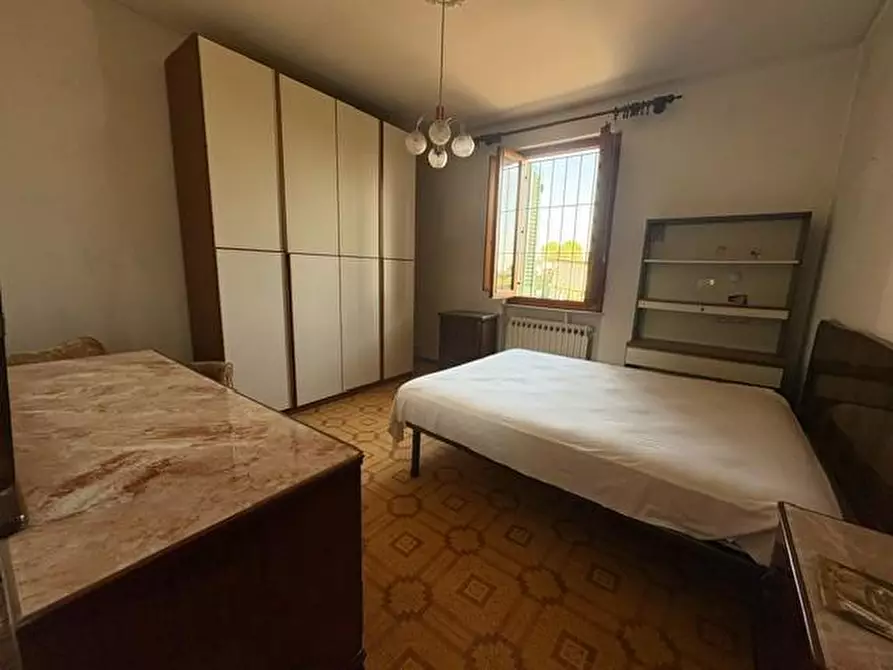 Immagine 22 di Villa in vendita  a Larciano