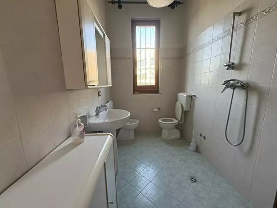 Immagine 18 di Villa in vendita  a Larciano