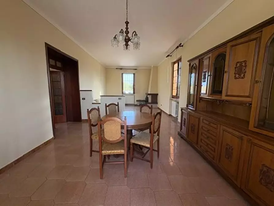 Immagine 5 di Villa in vendita  a Larciano