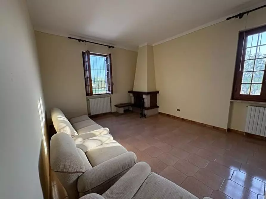 Immagine 8 di Villa in vendita  a Larciano