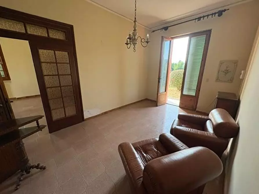 Immagine 12 di Villa in vendita  a Larciano