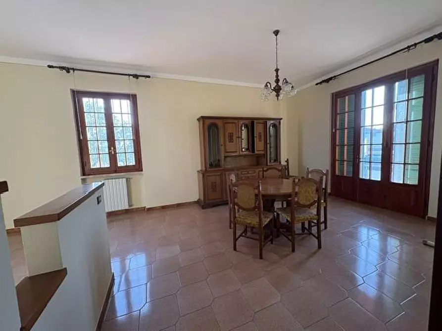 Immagine 4 di Villa in vendita  a Larciano
