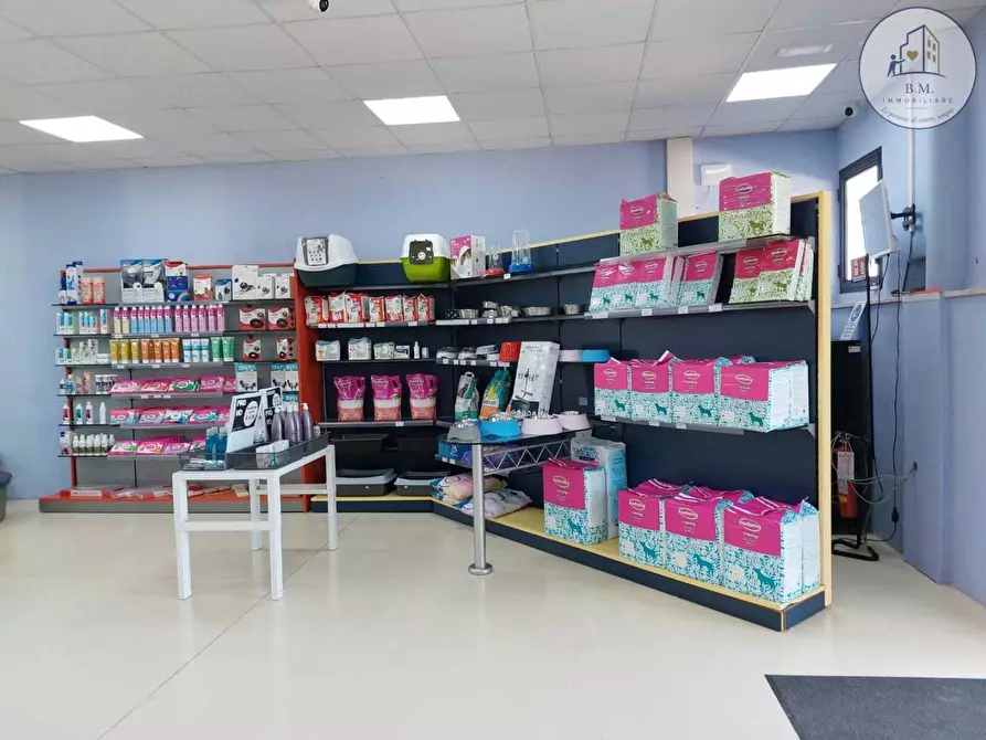 Immagine 5 di Attività commerciale in vendita  a Montelibretti