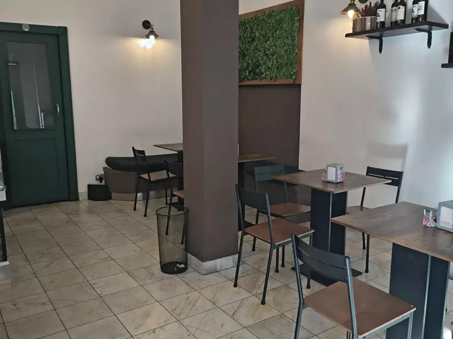 Immagine 6 di Bar / Ristorante in vendita  a Carrara