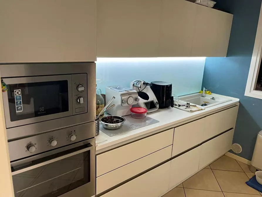 Immagine 19 di Appartamento in vendita  a Viareggio