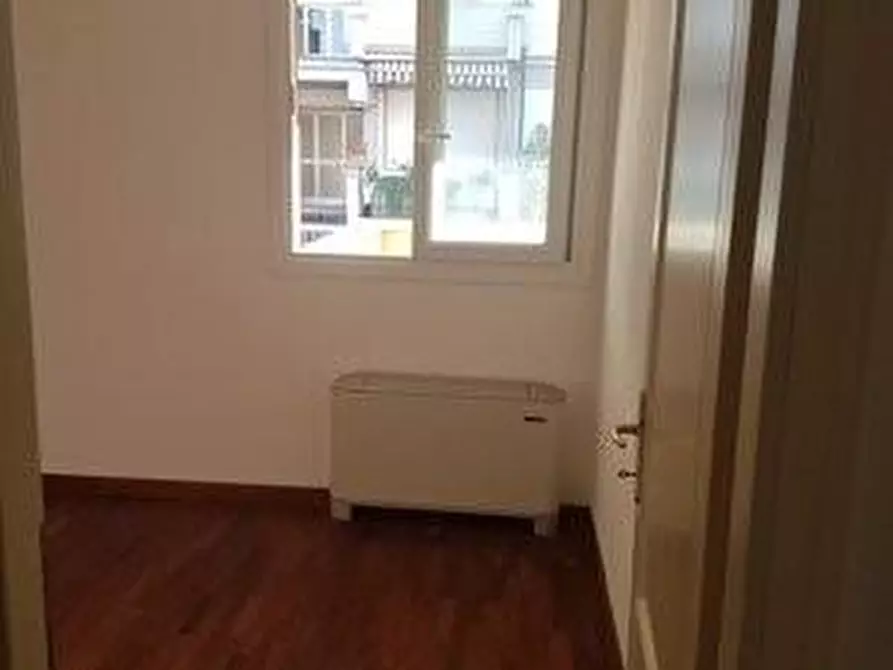 Immagine 2 di Appartamento in vendita  a Viareggio