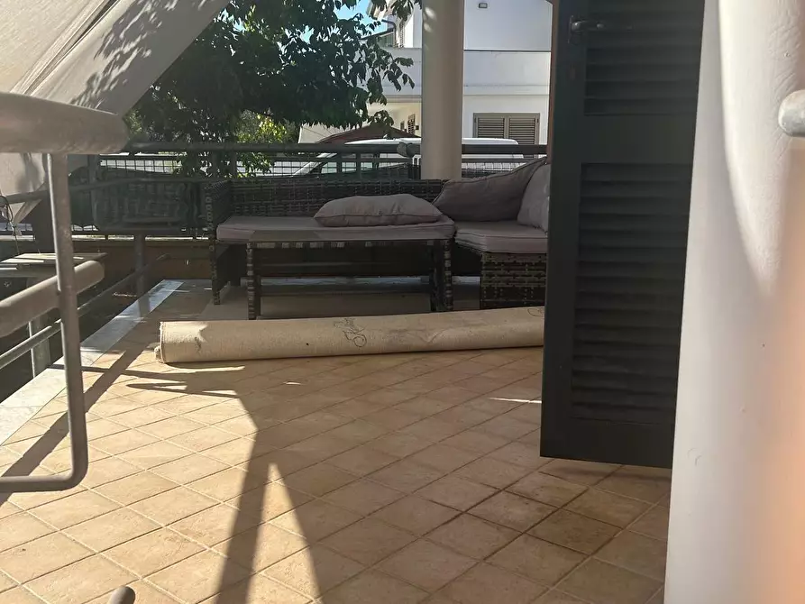 Immagine 6 di Appartamento in vendita  a Viareggio