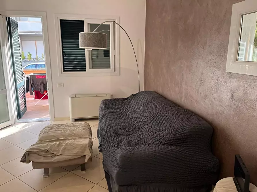 Immagine 17 di Appartamento in vendita  a Viareggio