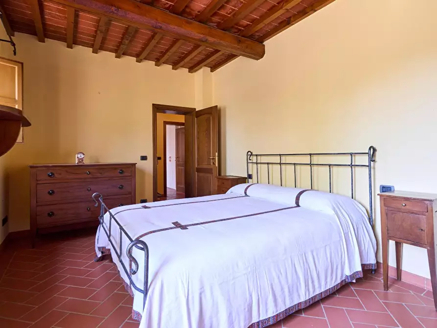 Immagine 36 di Casa colonica in vendita  a Lastra A Signa