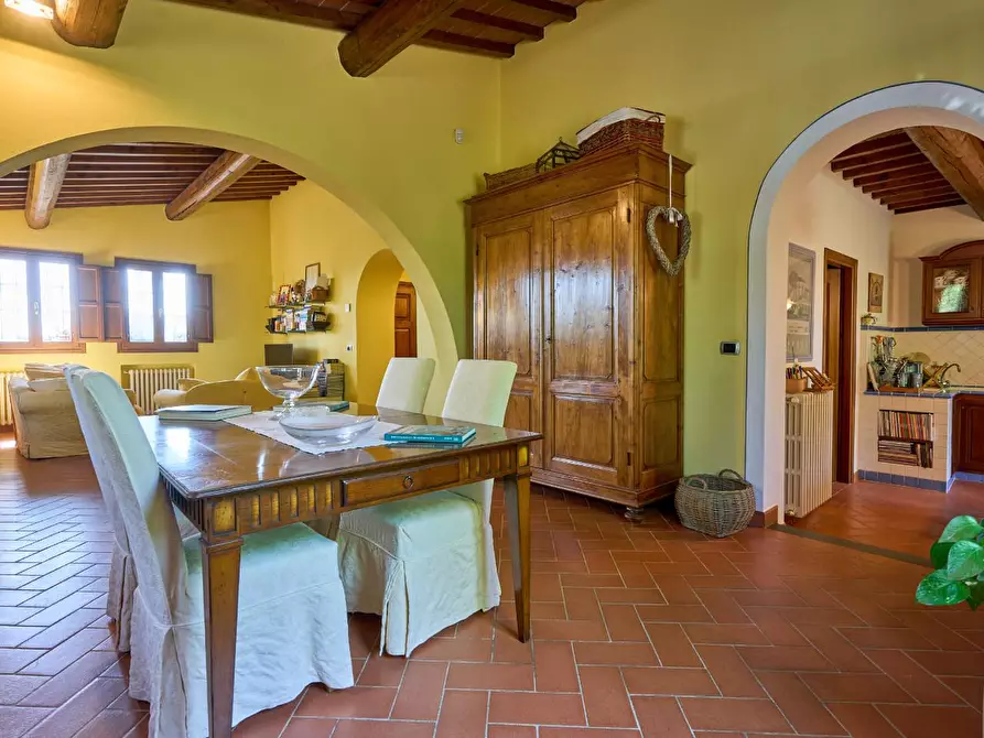 Immagine 6 di Casa colonica in vendita  a Lastra A Signa